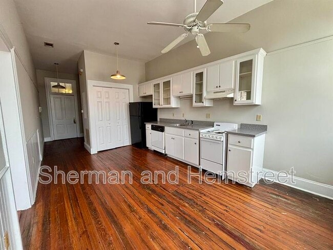 Photo - 1050 Broad St
