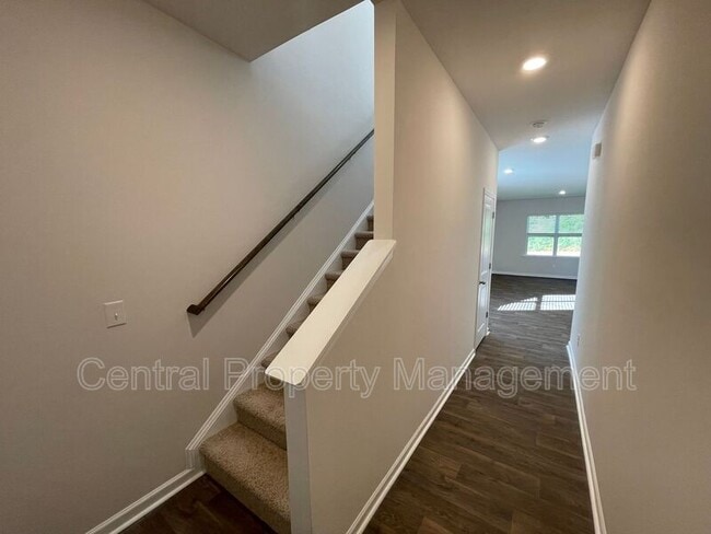 Photo - 302 Sea Isle Pl