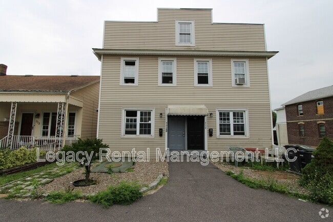 Building Photo - 508 E Diamond Ave Rental