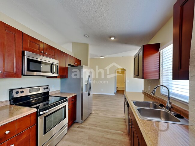 Photo - 3965 SW Laffite St