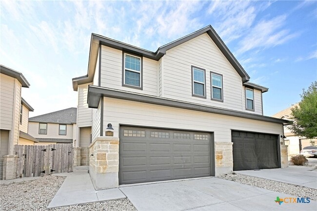 Photo - 1661 Barrett Ave