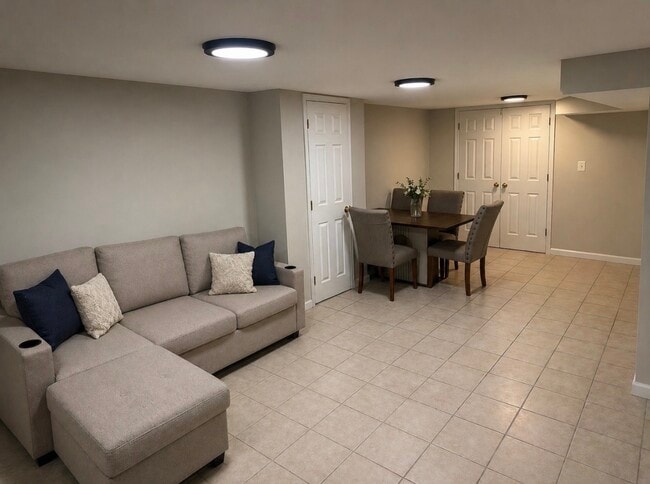 Building Photo - 3381 Horsehead S
