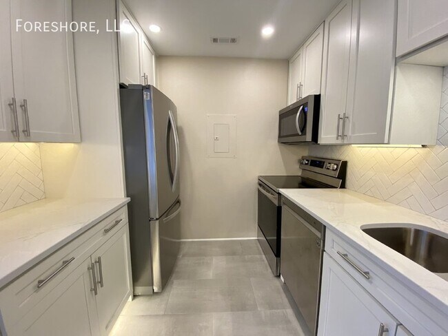 Photo - Modern and Completely Renovated Condo in t...