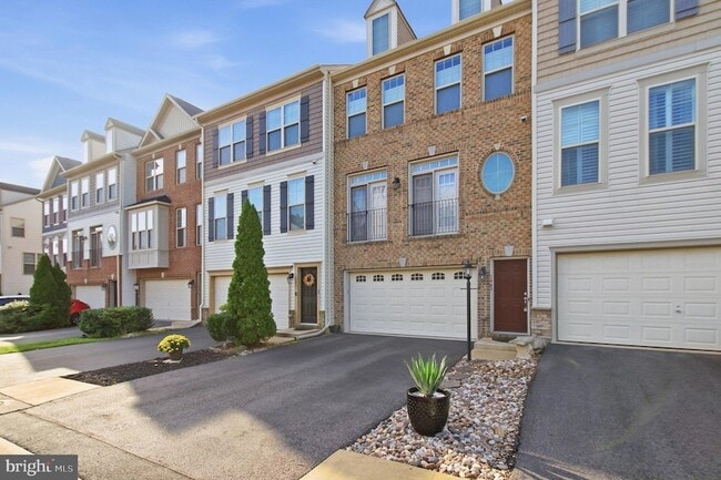 1443 Occoquan Heights Ct