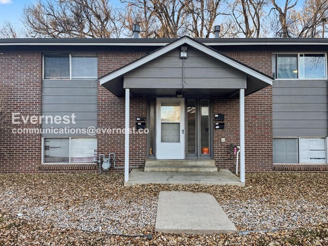 Building Photo - 1305 Burton Ct Unit Apartment 4