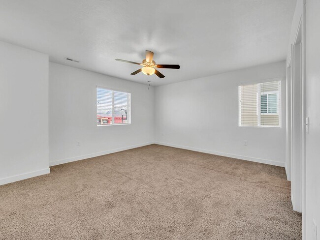 Photo - Herriman 3 Bedroom Townhouse Ready to be Called Home! Unidad 14844