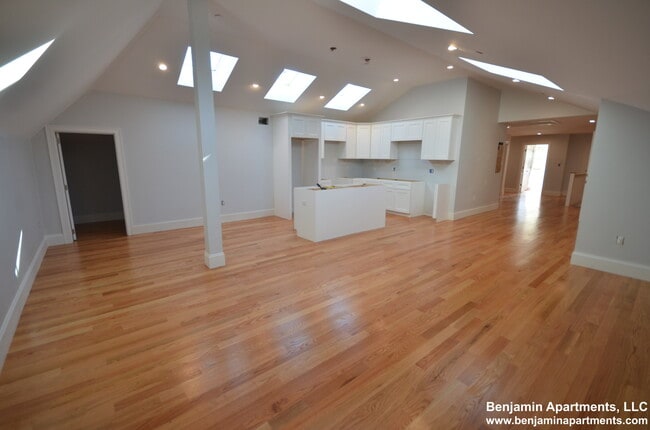 Photo - 18 Murdock St Unit 10