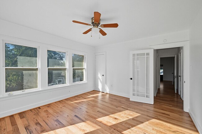 Photo - 2 Bedroom Upstairs Duplex in Southside