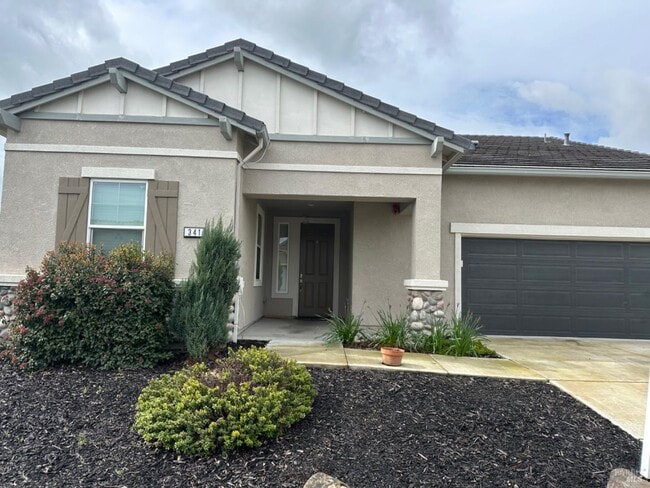 Building Photo - 341 Kestrel Wy