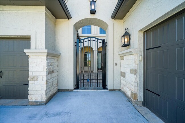 Photo - 11803 Dalhousie Dr