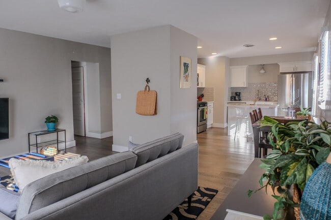 Photo - 5532 N Haight Ave