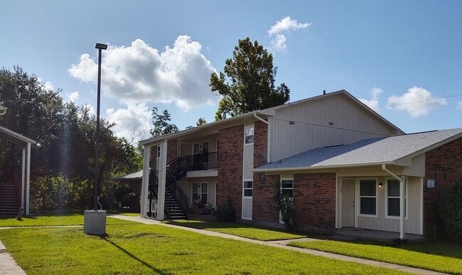 Building Photo - 5825 Delany Rd Unit #5825