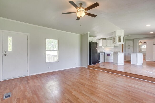 Photo - 149 Valley Meadows Dr