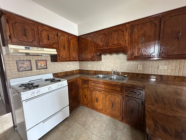 Photo - 6155 S Archer Ave Unit 6155 Archer Ave 3