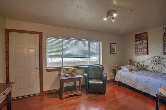 Photo - Gated Community- Studio Apartment NE