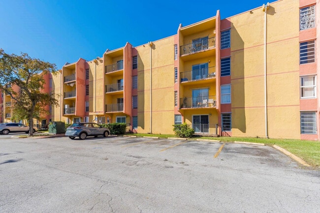 Photo - 4705 NW 7th St Unit 307-7