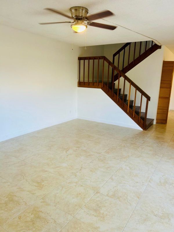 Photo - 31 Lake Arbor Dr