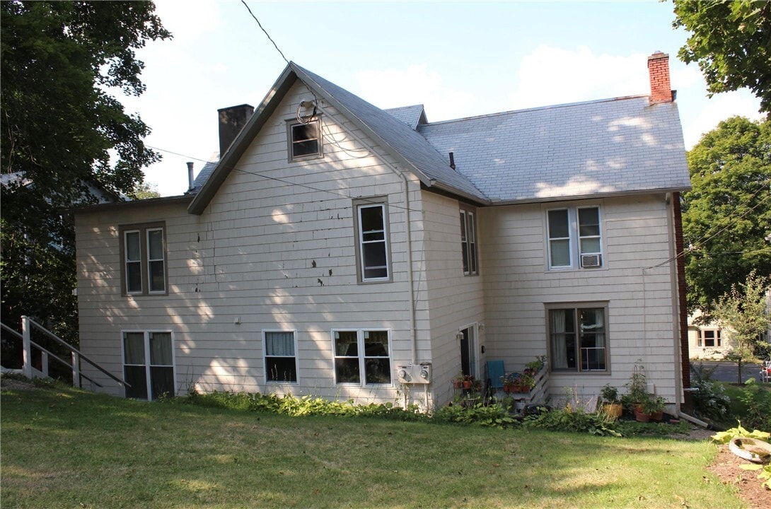 Photo - 166 E 3rd St