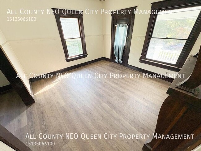 Photo - 124 Wroe Ave