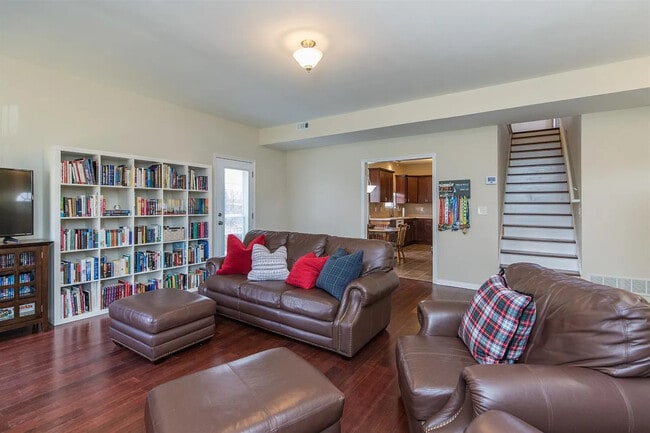 Photo - 4616 Landing Dr