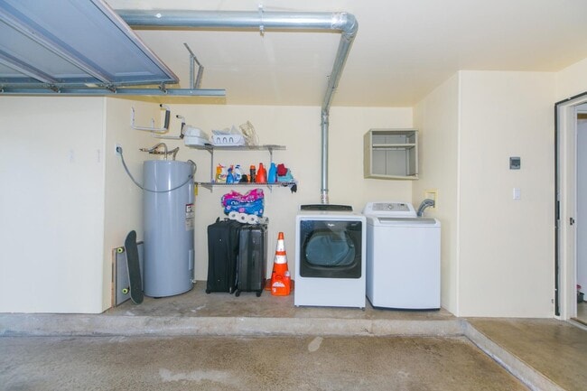 Building Photo - 91-1031 Kaimalie St. #4C3 - TJackson | 91-...