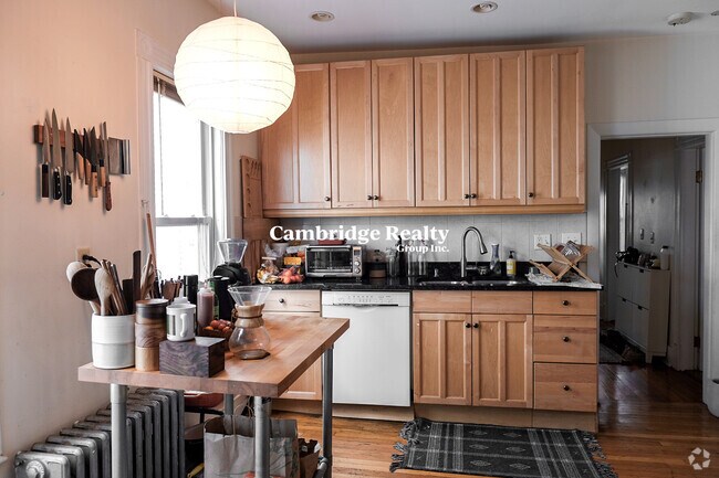 Building Photo - 74 Fremont St Unit 1 Rental