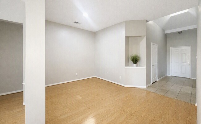 Photo - 17150 Summer Hollow Dr