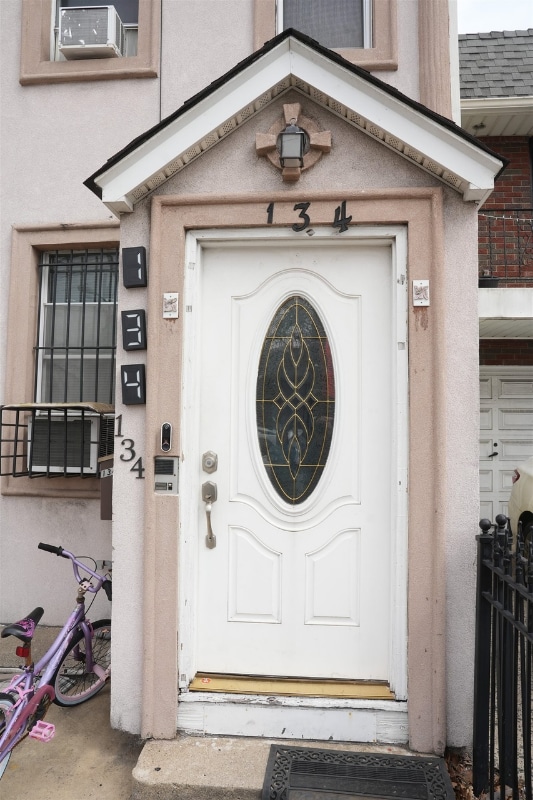 Building Photo - 134 Broadway