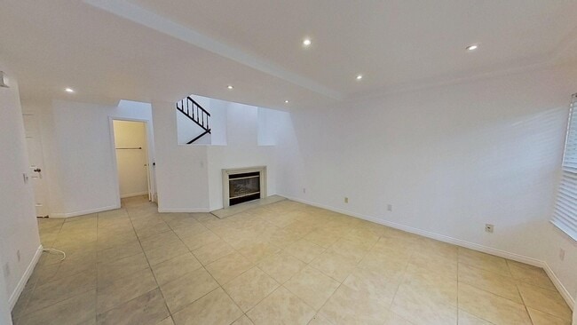 Photo - 24531 Santa Clara Ave