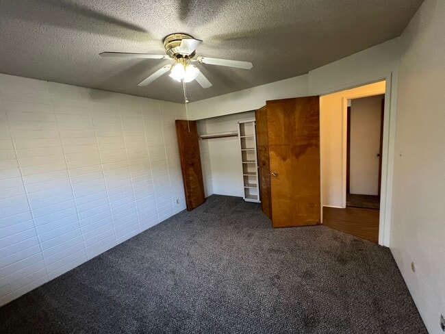 Photo - 3BED2BATH - GARAGE, DRIVEWAY, LARGE YARD, WASHER/DRYER HOOKUPS, BEAUTIFUL NEIGHBORHOOD