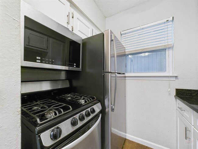 Photo - 2401 Manor Rd Unit 136