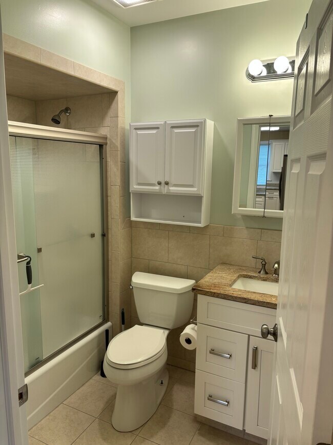 Photo - 398 Franklin Ave Unidad apartment 1