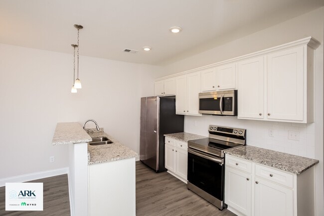 Photo - 122 Sidney Walk Ln