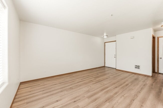 Photo - 3 bed 2 bath townhome