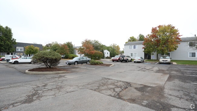 Parking Area - Chesapeake Mill