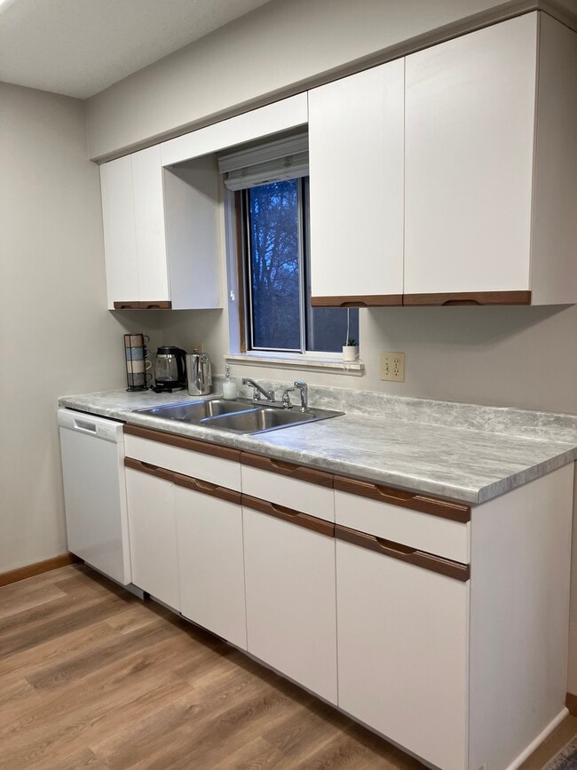 Photo - 3121 Beech St