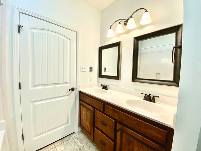 Photo - 771 Wesley Ave