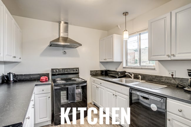 Photo - 1320 Youngfield St