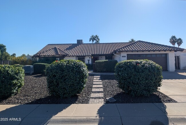 Building Photo - 4341 E Betty Elyse Ln