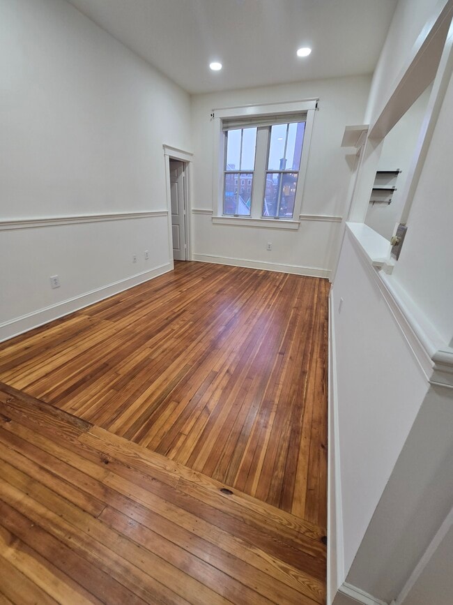 Photo - 101 S Saint Asaph St Unidad #2