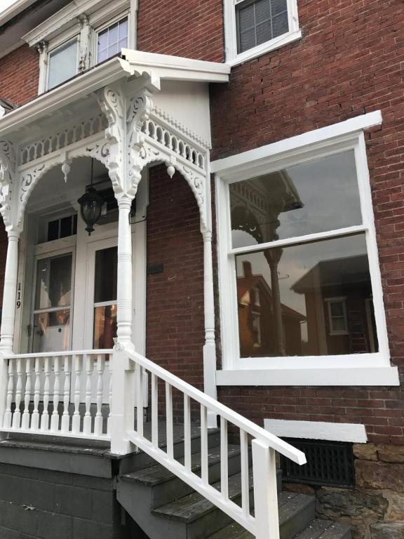 121 N. 4th St - 121 N. 4th St House