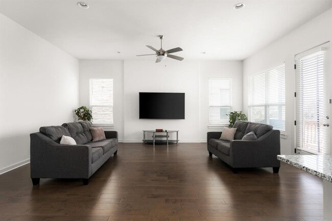 Photo - 1531 N Red Bud Ln Unit 8