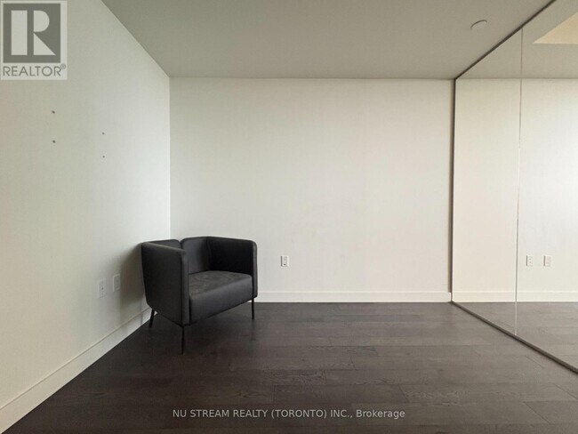 Photo - 95 McMahon Dr