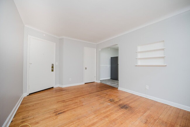 5828 Ridge Ave Unit 6