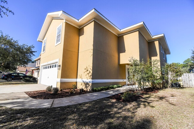 Building Photo - 735 Loblolly Bay Dr