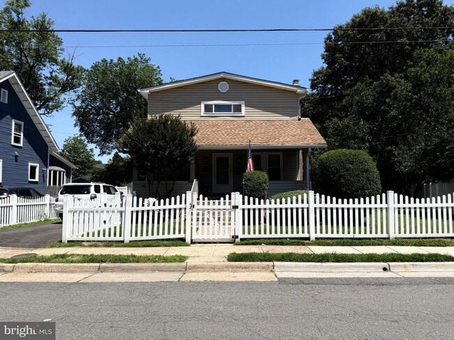 Photo - 2501 Dewitt Ave