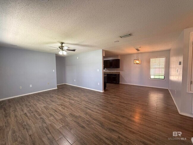 Photo - 523 W Amanda Ave