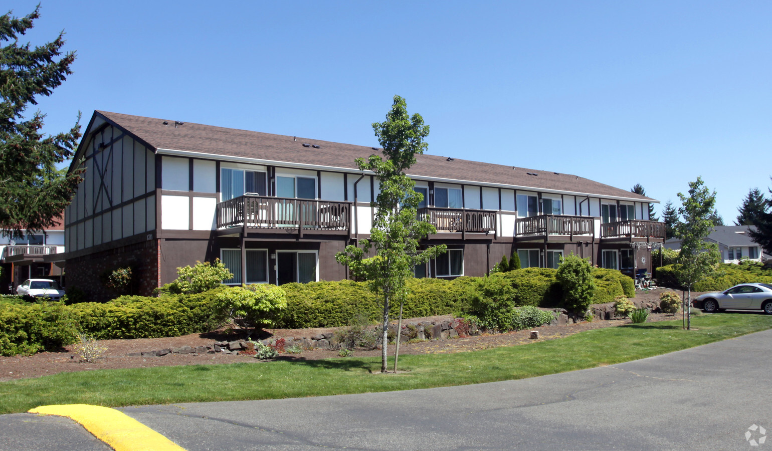 Fircrest Wellington Apartments - Fircrest Wellington Apartments