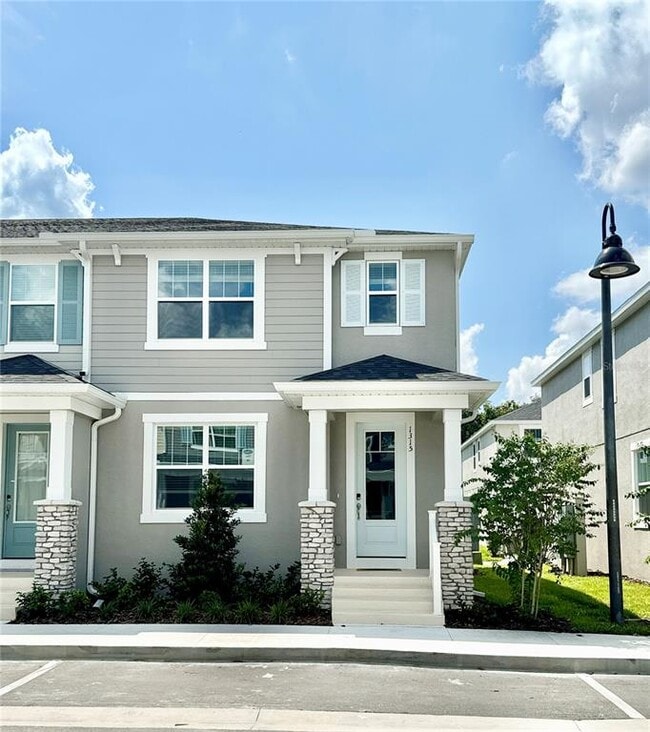 Building Photo - 1315 Tarflower Dr Rental