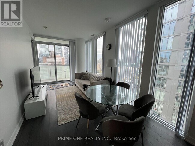 Photo - 28 Wellesley St E Unit 2507